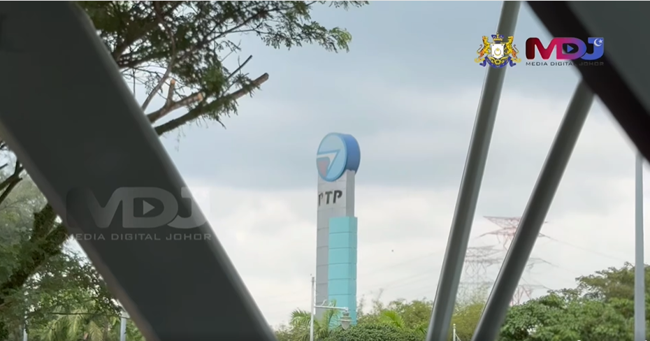 Media Digital Malaysia - Perdana Menteri, YAB Dato' Seri Anwar Ibrahim luang masa santuni warga kerja Pelabuhan Tanjung Pelepas